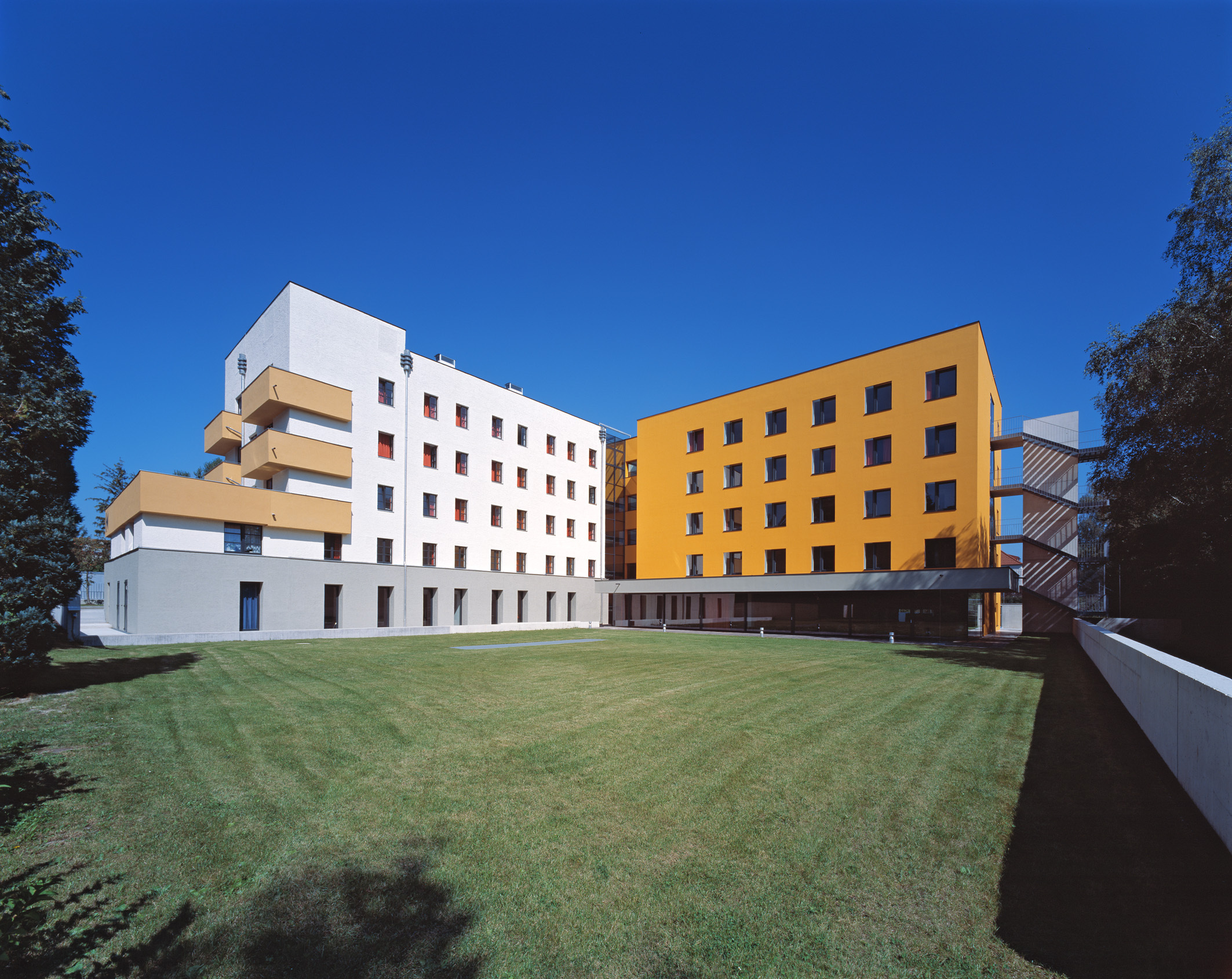 Das Kolpingheim in Wels von außen.